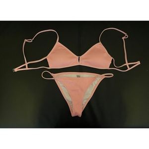 ❤️❣️Sexy Pink Textured Cheeky String Bikini Set